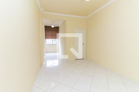 Apartamento para alugar com 75m², 2 quartos e 1 vagaSala