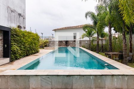 Apartamento à venda com 60m², 2 quartos e 1 vaga Apartamento à venda com 60m², 2 quartos e 1 vagaÁrea comum - Piscina adulto