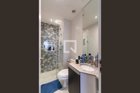 Apartamento à venda com 60m², 2 quartos e 1 vaga Apartamento à venda com 60m², 2 quartos e 1 vagaBanheiro da Suíte