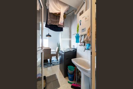 Apartamento à venda com 60m², 2 quartos e 1 vaga Apartamento à venda com 60m², 2 quartos e 1 vagaÁrea de Serviço