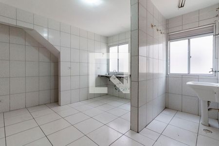 Sala/Cozinha de casa para alugar com 1 quarto, 28m² em Parque Guarani, São Paulo
