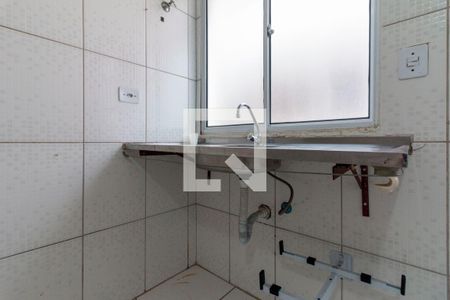 Cozinha de casa para alugar com 1 quarto, 28m² em Parque Guarani, São Paulo