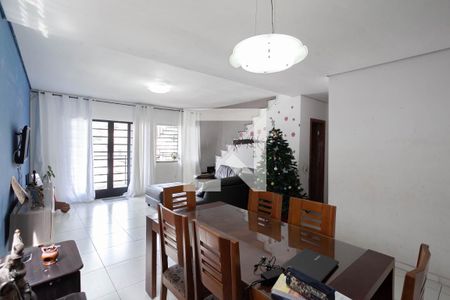 Sala  de casa à venda com 3 quartos, 150m² em Jardim Guanabara, Belo Horizonte