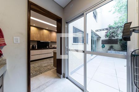 Casa à venda com 208m², 3 quartos e 5 vagas Casa à venda com 208m², 3 quartos e 5 vagasLavanderia