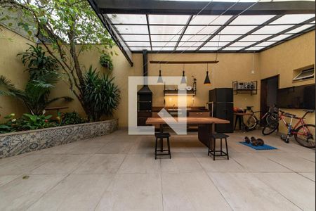 Casa à venda com 208m², 3 quartos e 5 vagas Casa à venda com 208m², 3 quartos e 5 vagasEspaço Gourmet