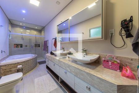 Casa à venda com 208m², 3 quartos e 5 vagas Casa à venda com 208m², 3 quartos e 5 vagasBanheiro da Suíte 3