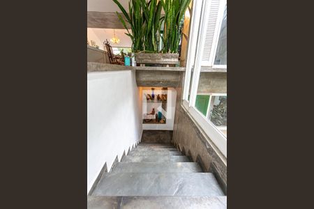 Casa à venda com 424m², 5 quartos e 4 vagasEscada Escritórios