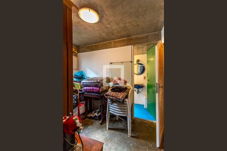 Casa à venda com 424m², 5 quartos e 4 vagasQuarto de Serviço 1