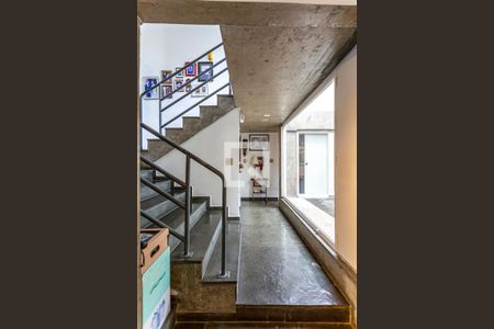 Casa à venda com 424m², 5 quartos e 4 vagasCorredor Sala de TV / Escada Dormitórios