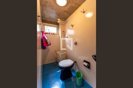 Casa à venda com 424m², 5 quartos e 4 vagasBanheiro de Serviço 1