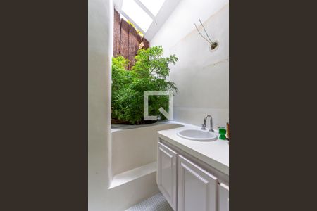 Casa à venda com 424m², 5 quartos e 4 vagasBanheiro