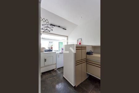 Casa à venda com 424m², 5 quartos e 4 vagasÁrea de Serviço