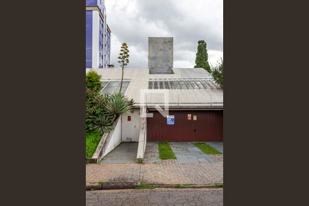 Casa à venda com 424m², 5 quartos e 4 vagasFachada