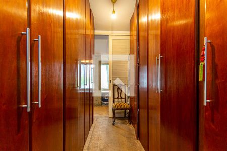 Casa à venda com 424m², 5 quartos e 4 vagasQuarto 3