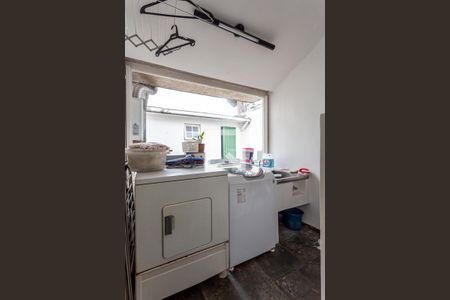 Casa à venda com 424m², 5 quartos e 4 vagasÁrea de Serviço