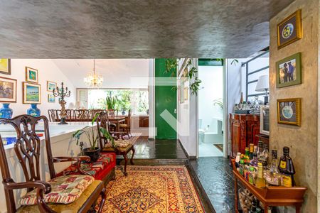 Casa à venda com 424m², 5 quartos e 4 vagasBar