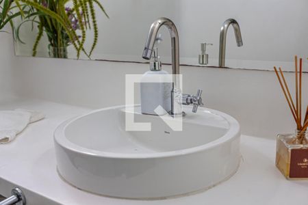 Casa à venda com 424m², 5 quartos e 4 vagasDetalhe do Lavabo