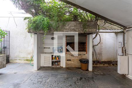 Casa à venda com 424m², 5 quartos e 4 vagasFrente do Imóvel - Espaço do Churrasco