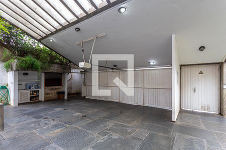 Casa à venda com 424m², 5 quartos e 4 vagasFrente do Imóvel - Garagem