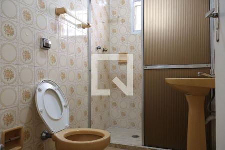 Casa à venda com 200m², 3 quartos e 2 vagasbanheiro corredor