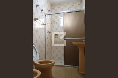 Casa à venda com 200m², 3 quartos e 2 vagasbanheiro corredor