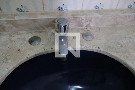 Casa à venda com 200m², 3 quartos e 2 vagasBanheiro da Suíte