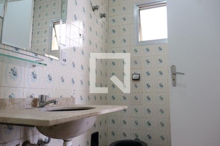 Casa à venda com 200m², 3 quartos e 2 vagasBanheiro da Suíte