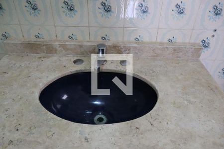 Casa à venda com 200m², 3 quartos e 2 vagasBanheiro da Suíte