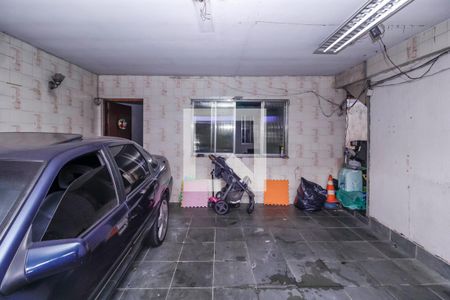 Casa à venda com 300m², 2 quartos e 2 vagas Casa à venda com 300m², 2 quartos e 2 vagasGaragem