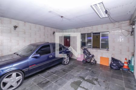 Casa à venda com 300m², 2 quartos e 2 vagas Casa à venda com 300m², 2 quartos e 2 vagasGaragem