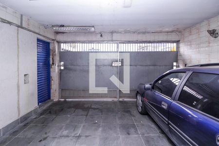 Casa à venda com 300m², 2 quartos e 2 vagas Casa à venda com 300m², 2 quartos e 2 vagasGaragem