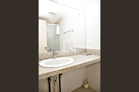 Apartamento à venda com 61m², 2 quartos e 2 vagasBanheiro Quarto 1 Suíte