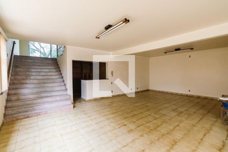 Casa à venda com 427m², 3 quartos e 4 vagasSalão