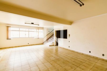 Casa à venda com 427m², 3 quartos e 4 vagasSalão