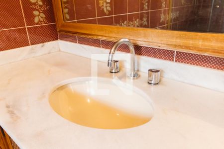 Casa à venda com 427m², 3 quartos e 4 vagasBanheiro da Suíte 3 Pia