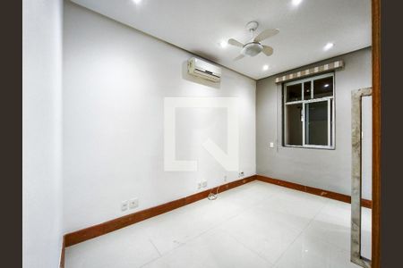 Sala de casa para alugar com 2 quartos, 160m² em Vila Isabel, Rio de Janeiro