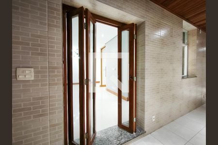 Sala de casa para alugar com 2 quartos, 160m² em Vila Isabel, Rio de Janeiro