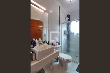 Casa à venda com 210m², 3 quartos e 2 vagasBanheiro da Suíte 1