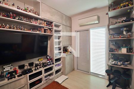 Casa à venda com 210m², 3 quartos e 2 vagasSuíte 2