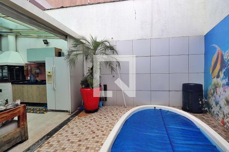 Casa à venda com 210m², 3 quartos e 2 vagasPiscina