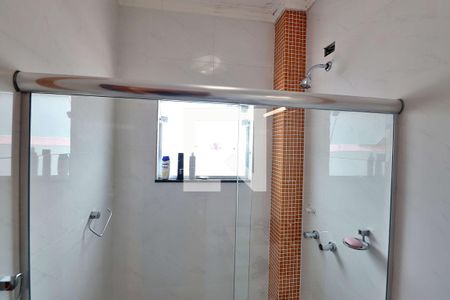 Casa à venda com 210m², 3 quartos e 2 vagasBanheiro da Suíte 2