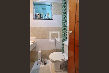 Casa à venda com 210m², 3 quartos e 2 vagasLavabo