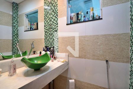 Casa à venda com 210m², 3 quartos e 2 vagasLavabo