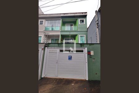 Casa à venda com 210m², 3 quartos e 2 vagasFachada