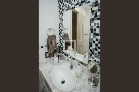 Apartamento à venda com 68m², 2 quartos e sem vagaBanheiro