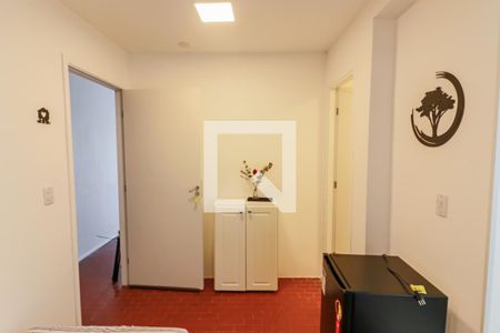 Studio - Quarto  / Cozinha de kitnet/studio para alugar com 1 quarto, 12m² em Jardim Bonfiglioli, São Paulo