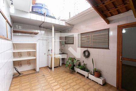 Casa de condomínio à venda com 130m², 3 quartos e 1 vagaQuintal e Área de Serviço