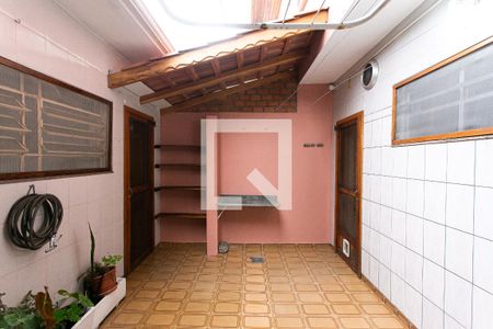 Casa de condomínio à venda com 130m², 3 quartos e 1 vagaQuintal e Área de Serviço