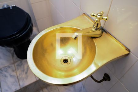 Lavabo de apartamento para alugar com 3 quartos, 150m² em Tijuca, Rio de Janeiro