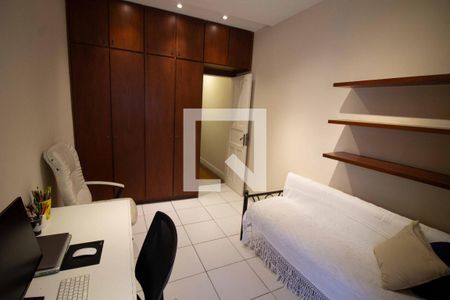 Casa à venda com 240m², 3 quartos e 2 vagasQuarto 3